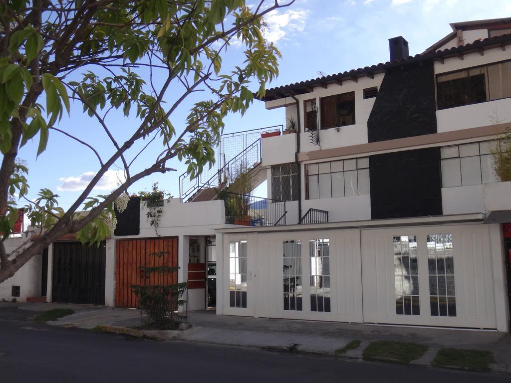 Bed And Breakfast La Uvilla Quito Exterior foto