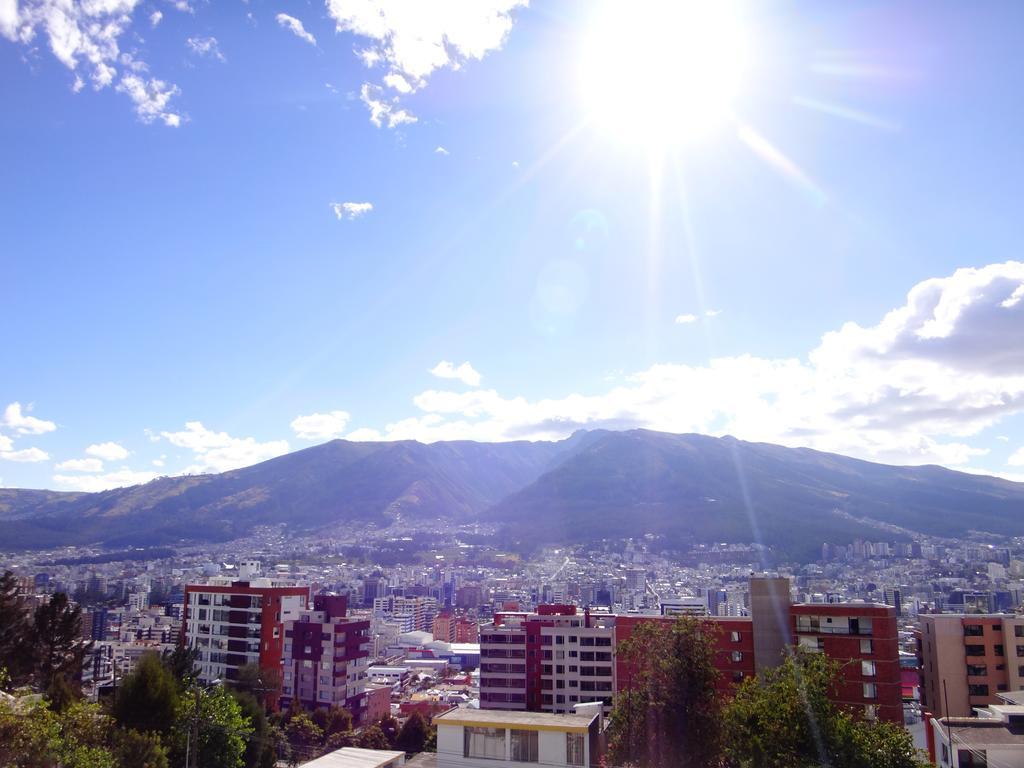 Bed And Breakfast La Uvilla Quito Exterior foto